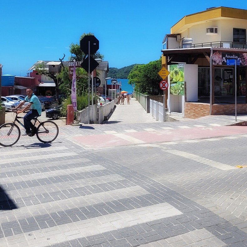 Linda Casa 2 suítes, 30 m praia, até 6 pessoas