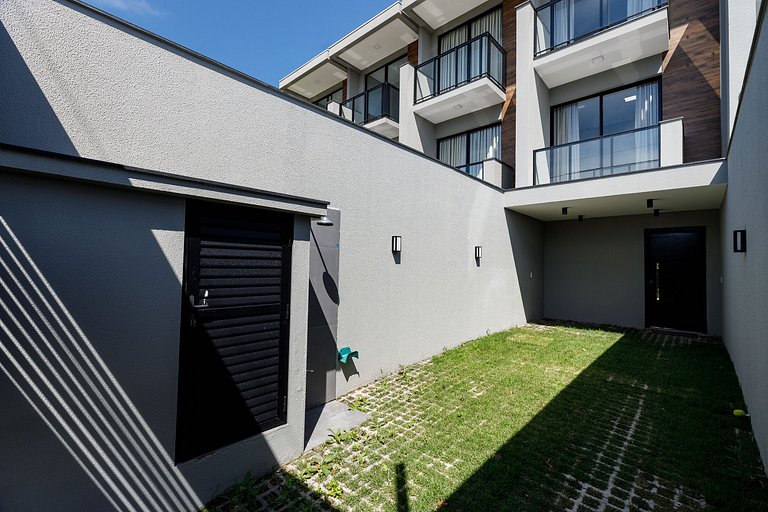 Triplex, piscina e jacuzzi, 100m Praia, 3 suítes